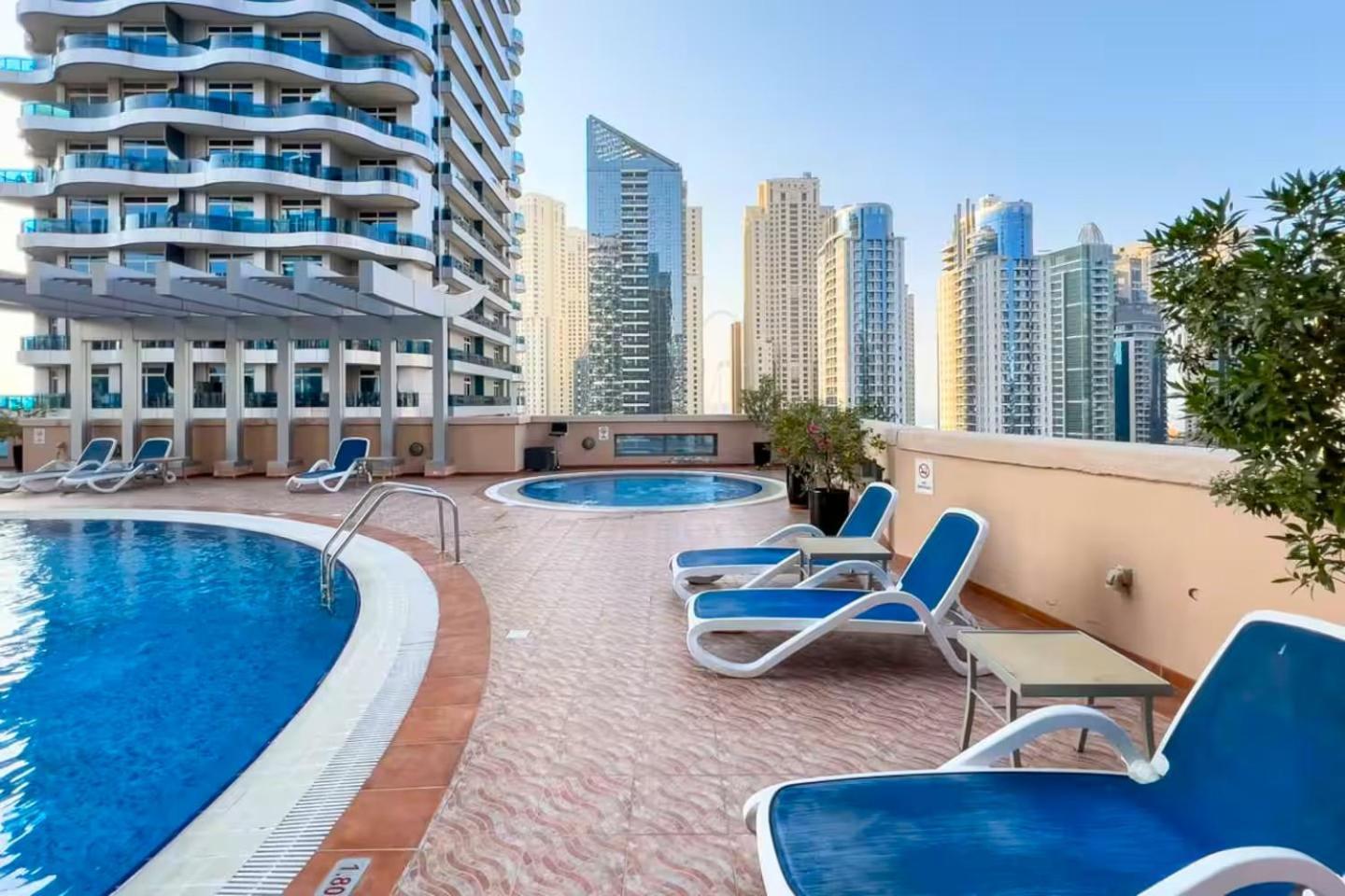 Luxury 1 Bedroom Full Marina View, Sleeps 5, 1 Min To Metro Appartamento Dubai
